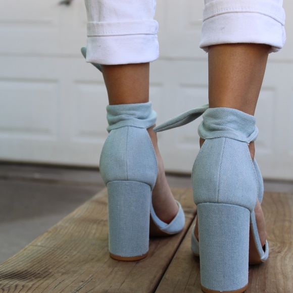 🚨LAST PAIR!!//The Aluna// light denim heel - Picture 4 of 7